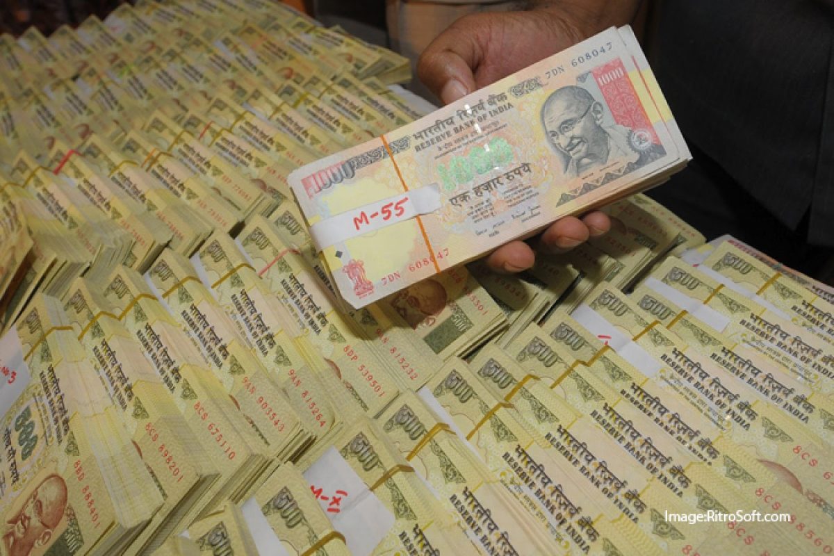 Rs 500 and Rs 1000 notes banned: All you need to know how the sudden move by the Modi Government will make a difference